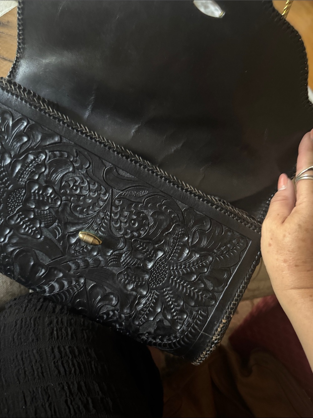 Vintage Black Tooled Leather Clutch with Brass Turn-Lock - Picture 7 of 7